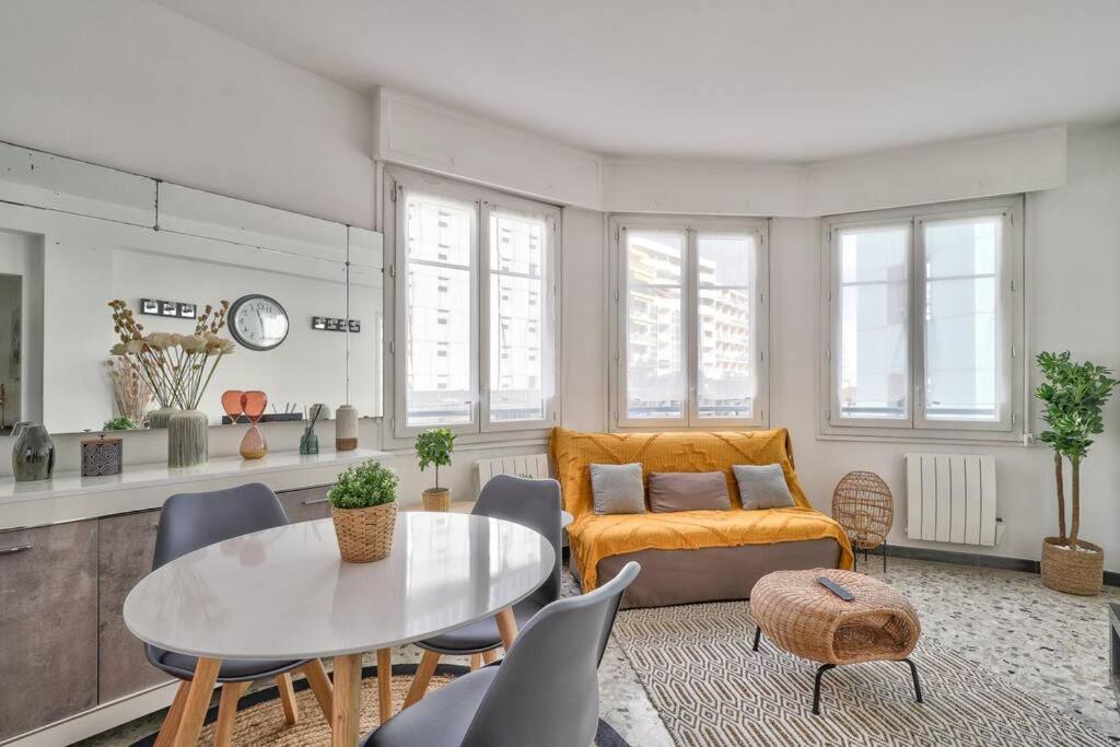 L29 Lenval Beach At 1Min Walk To Sea Front Ac Balcony Nice Bagian luar foto