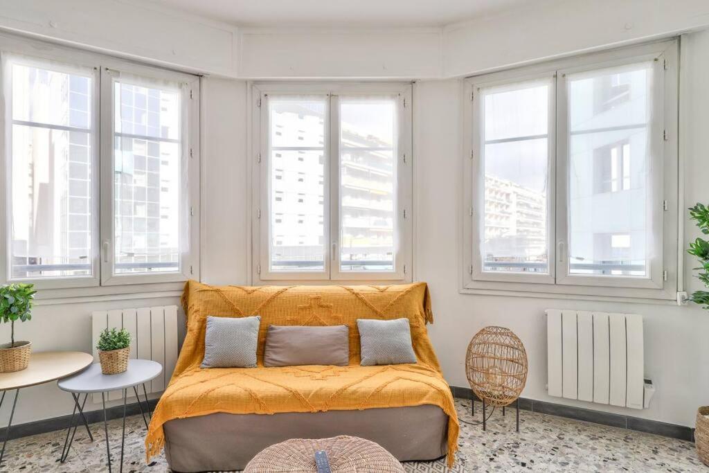 L29 Lenval Beach At 1Min Walk To Sea Front Ac Balcony Nice Bagian luar foto